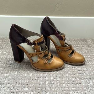 Vintage Hinge heels, size 8.